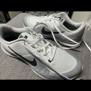 Women’s NIKE Flex Trainer 6